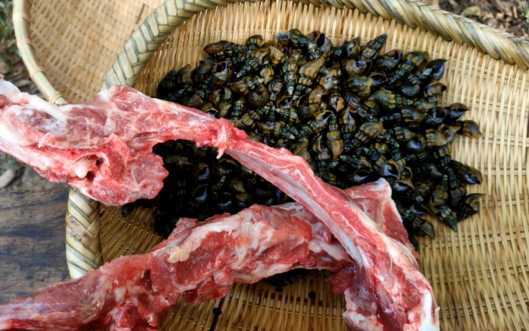 怪菜醉鬼骨,无盐无鸡精这样做出来鬼螺排骨才好吃,我都流口水了_哔哩