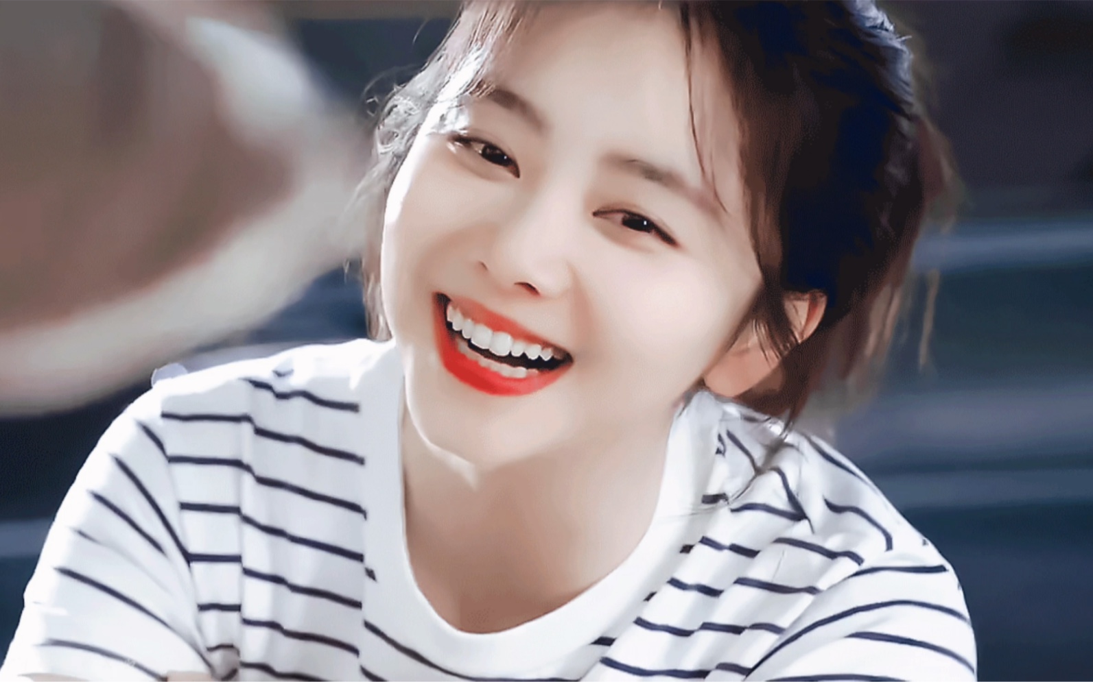 谭松韵归路归晓