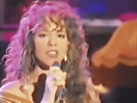 [图]Mariah Carey - 早年高音质 G#6 Love Takes Time (Live at Sondagstoppet, 1990)