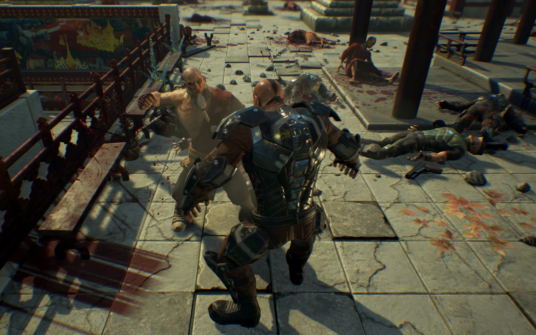 龙卷风摧毁停车场!