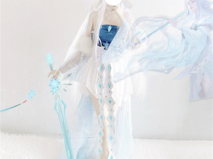 砺雪凌霜三尺剑,为示天下不平人#露娜cos