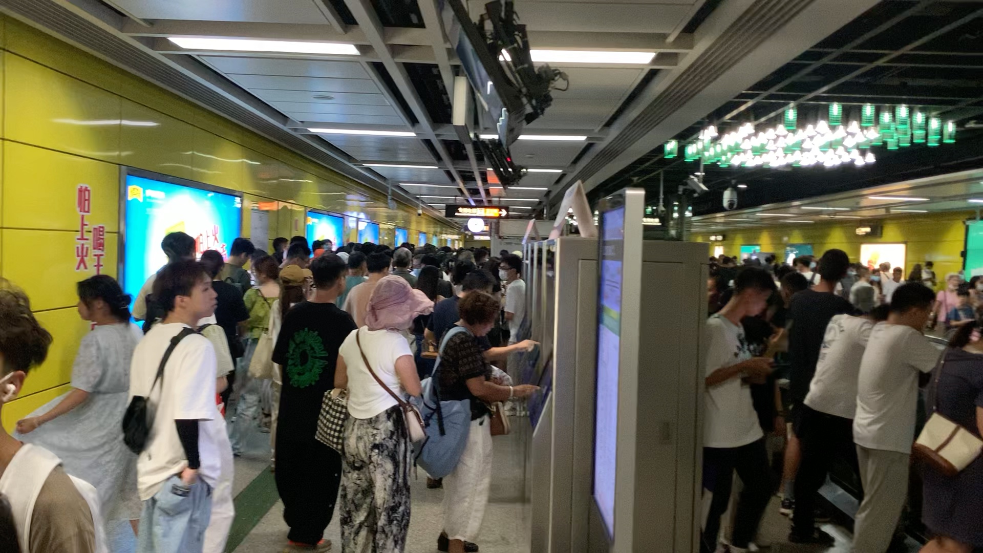 广州地铁延误真是难得一见广州地铁市桥站