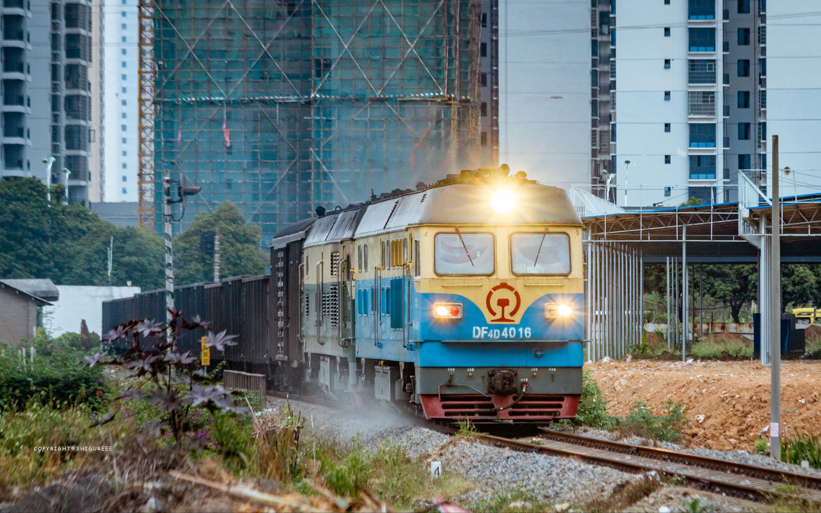 【来合铁路】双机df4d牵引调45342接近1公里道口