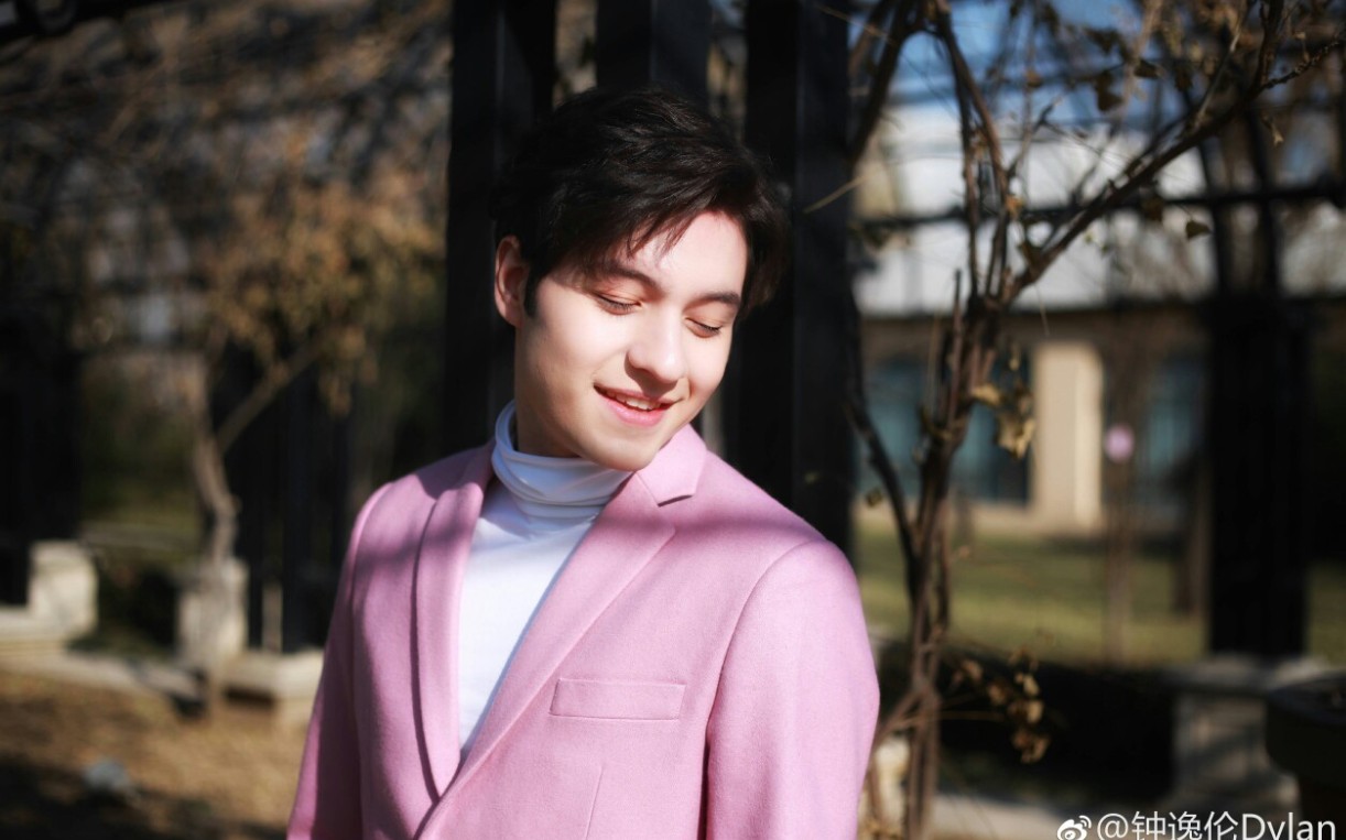 红衣阳光少年钟逸伦dylan_哔哩哔哩_bilibili