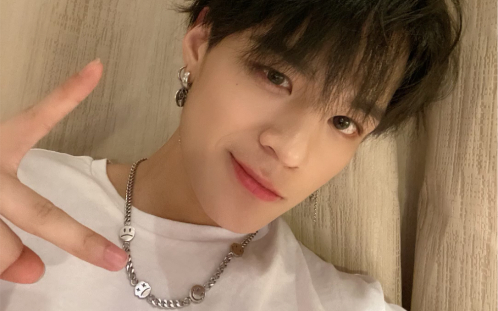 【石凯/声入人心】有人拿你的照片去网恋吗?(此处省略40个问号)