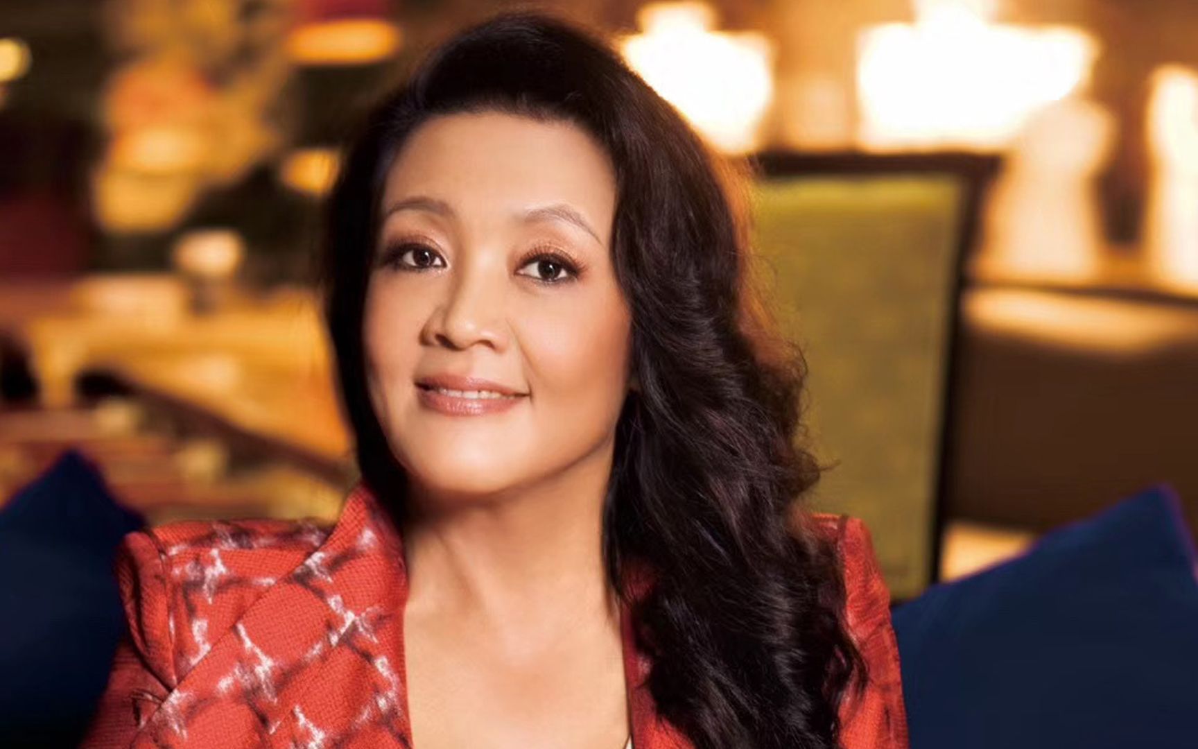 面对网友爆料,张兰直播哭了!称没有根据不会乱说话