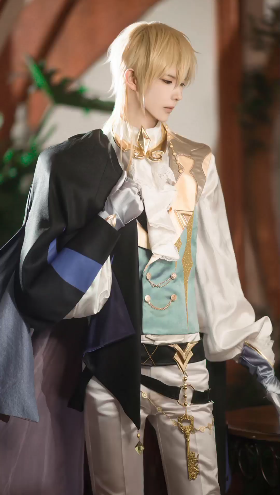 熊祁时空中的绘旅人路辰