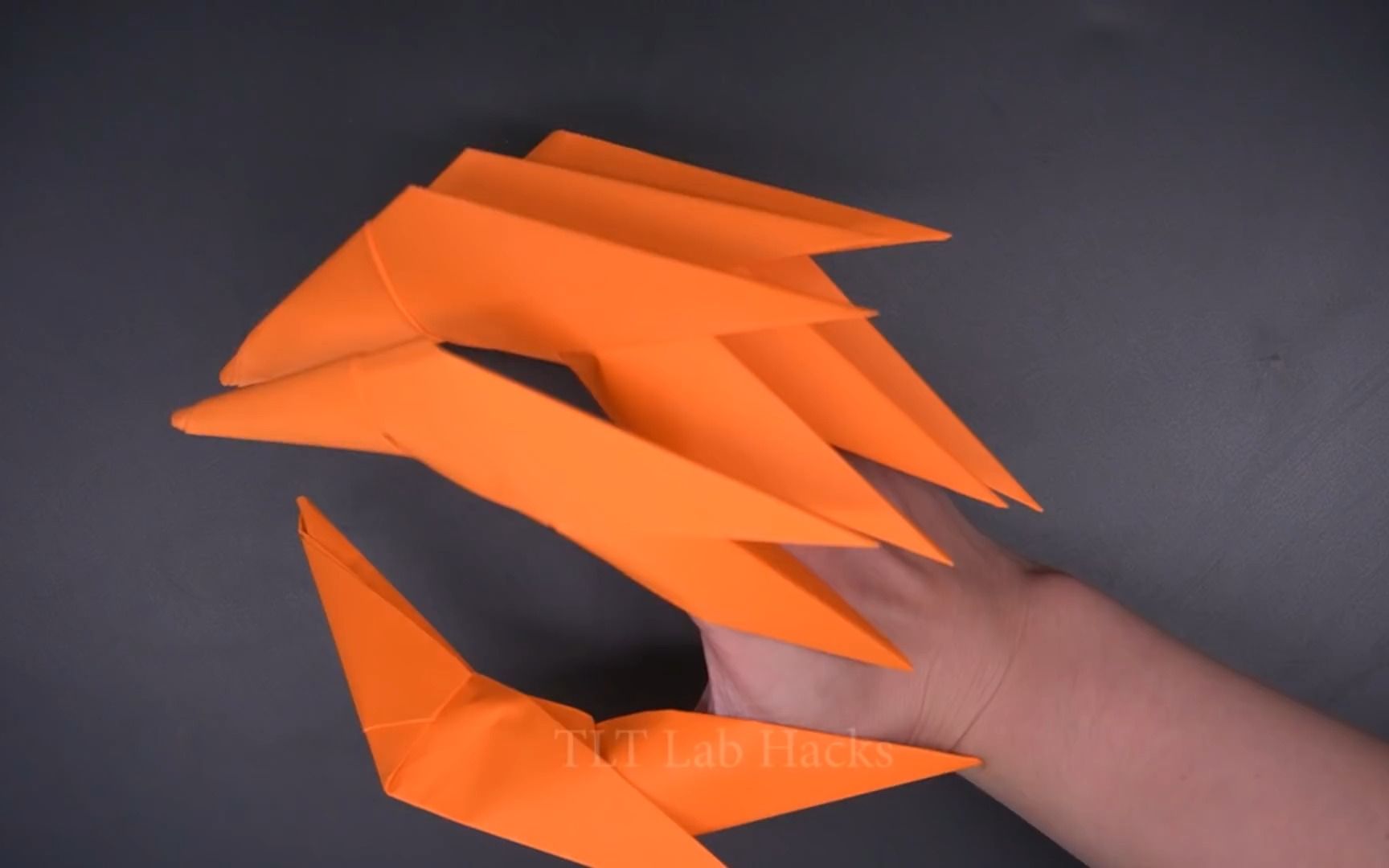 折纸爪子刀图片