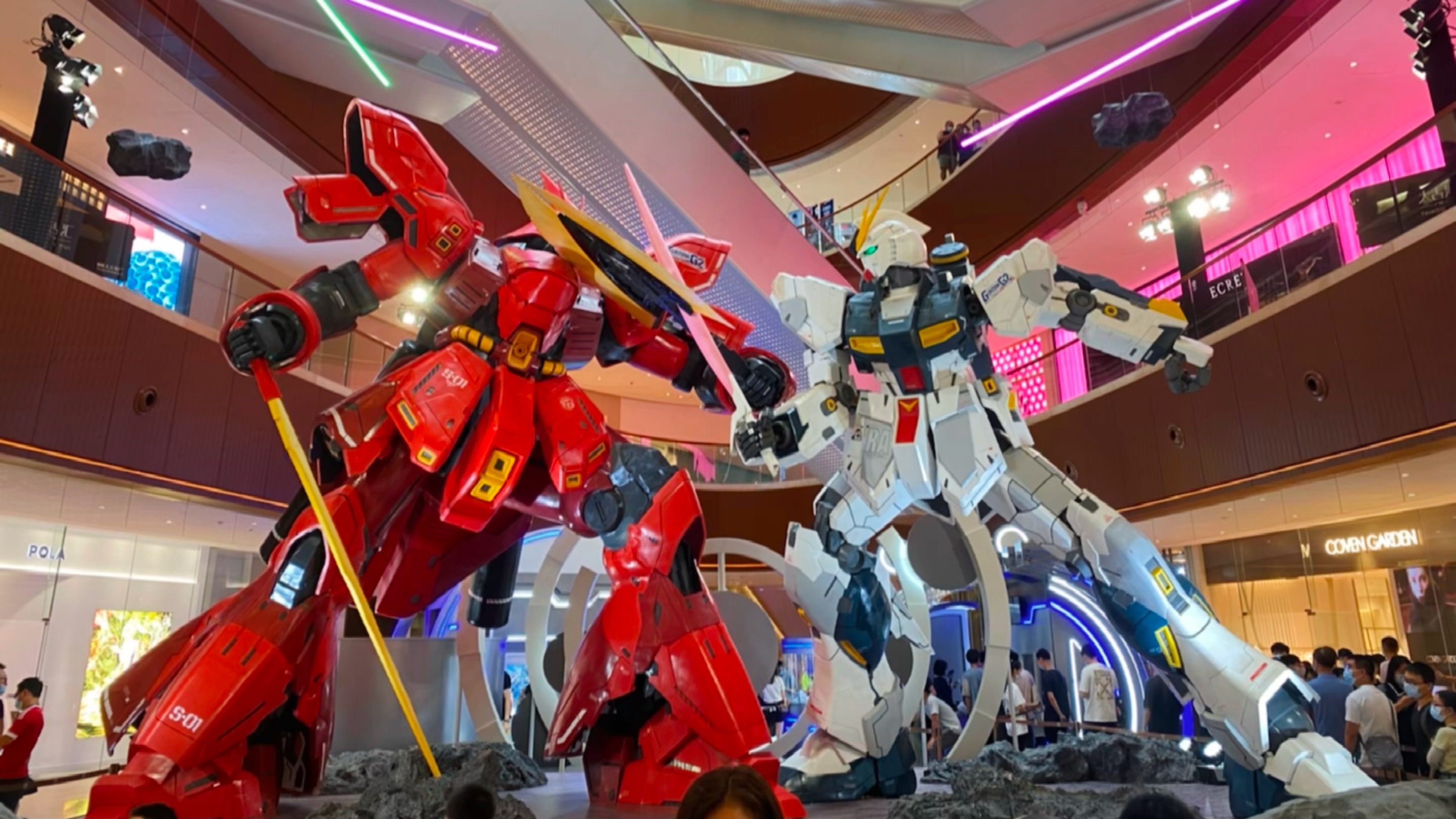 广州太古汇高达基地快闪店iphone11promax拍摄