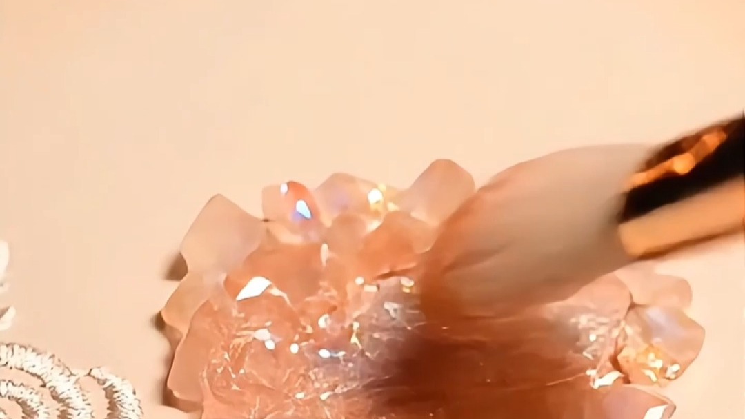 万般宝石，皆化宫廷彩墨