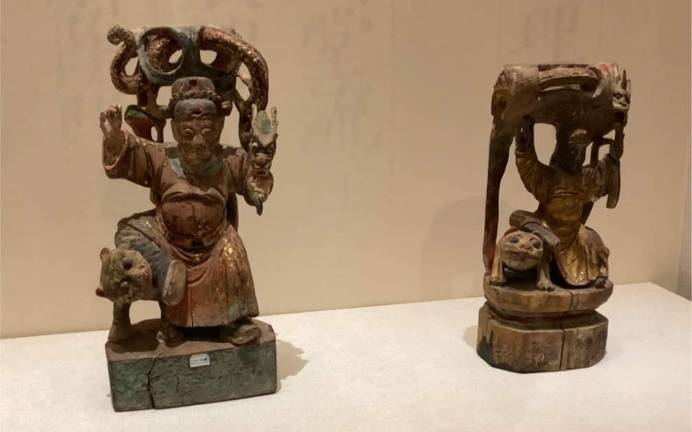 稀有古件:孙思邈坐虎针龙木雕