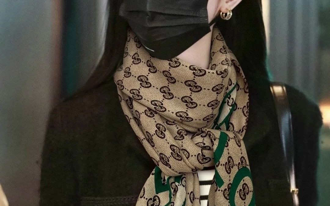 冬季必送女朋友prada普拉达丝巾徽260一987一718#百搭围巾#好物推荐