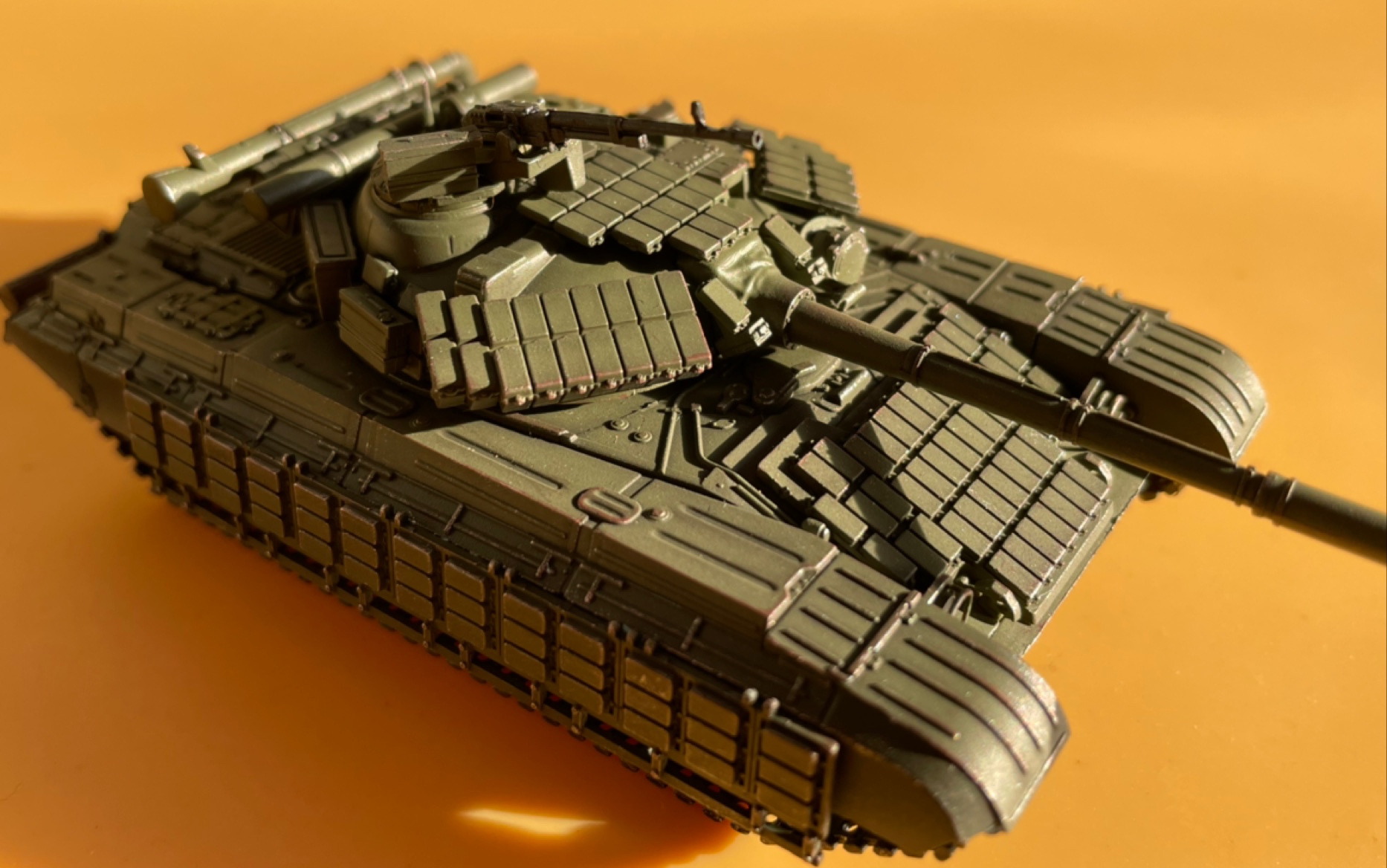 artisan 1:72坦克模型 苏联t64bv-经典又邪恶的锅盖头 爆反