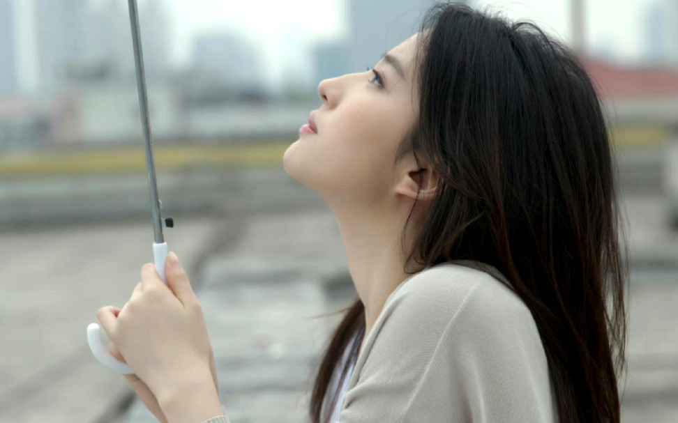 刘亦菲苏韵锦温柔低调校花