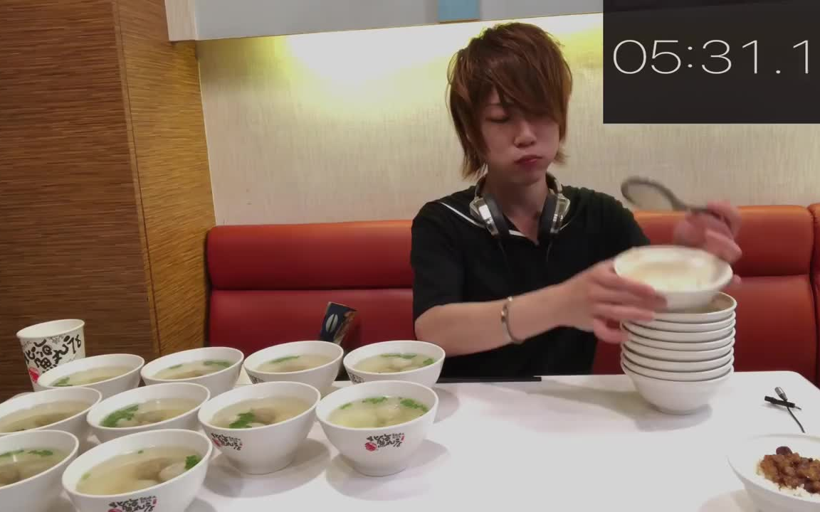 【日本大胃王draco吃播】--耳机小哥吃播台南编→鲁肉饭达20杯_哔哩