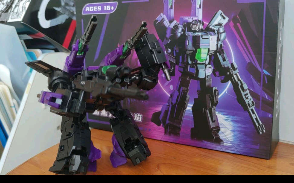 聊 变形金刚tnt镜像天火(ko铁工厂放大)暗黑天雷赤焰 小比例最好的g