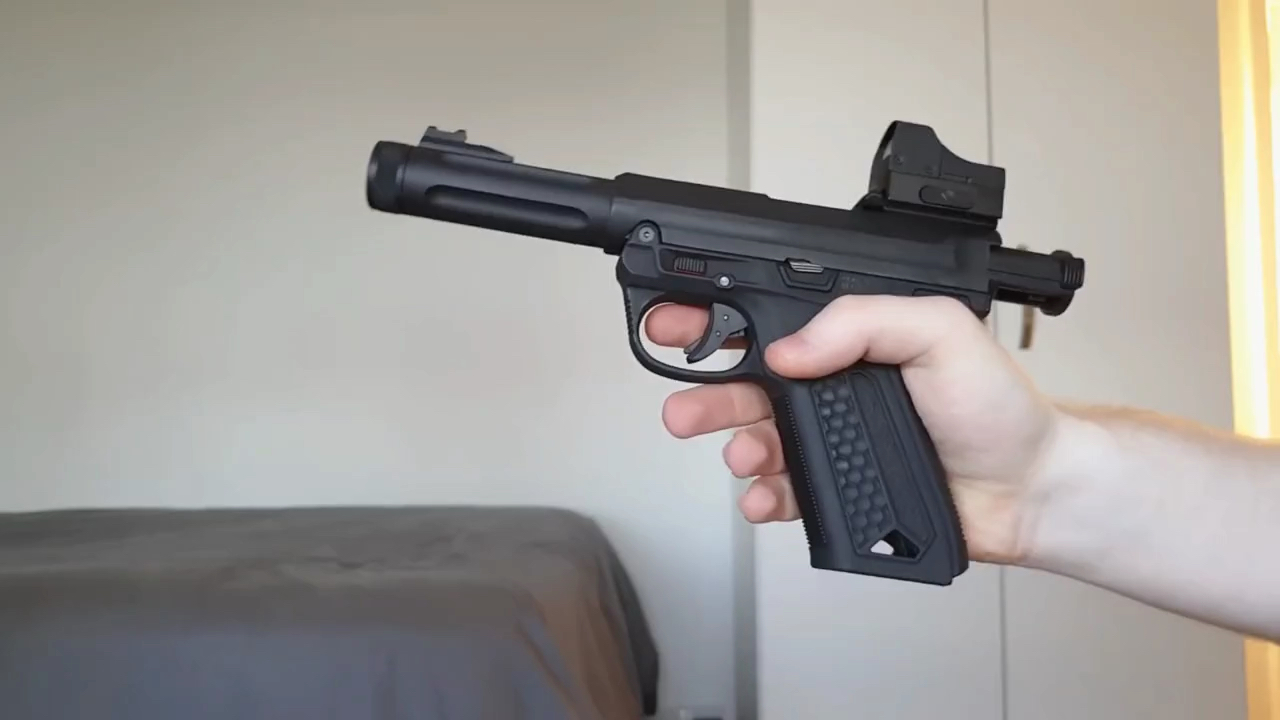 日本鬼子同款鲁格gbb玩具气狗动力