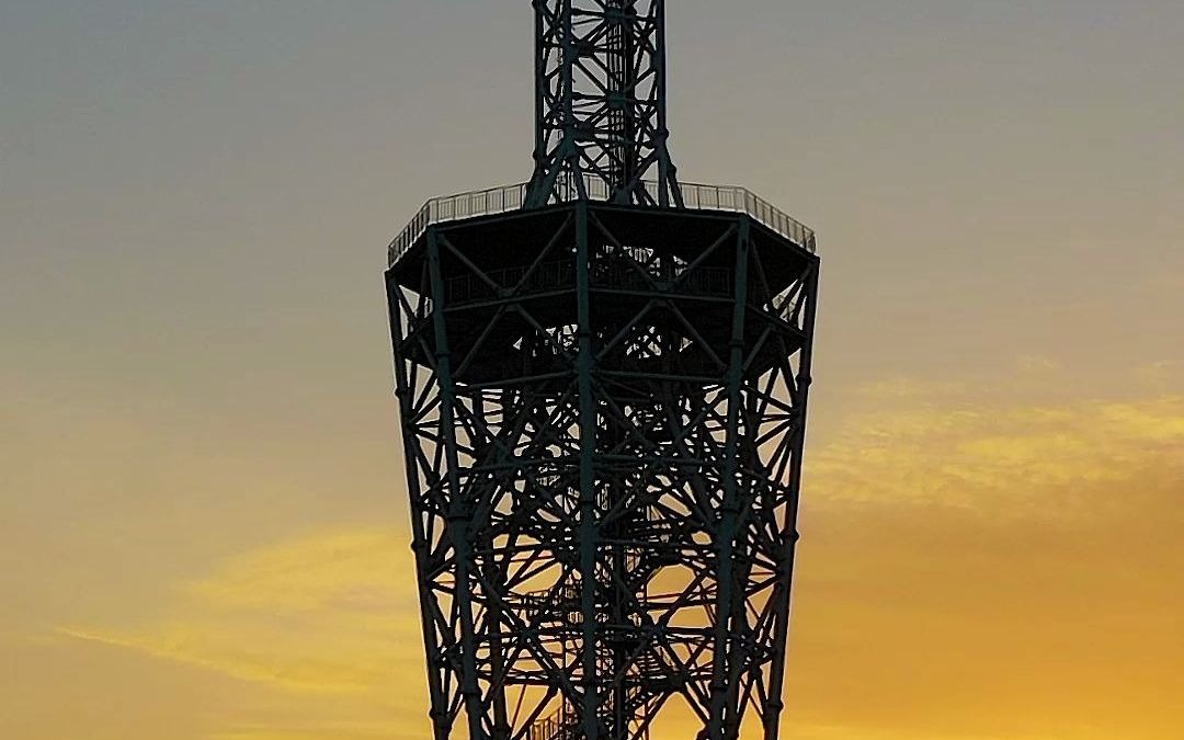 告别了梅岭老电视塔,新启用的 #扬州 电视塔更像扬州版"小蛮腰"