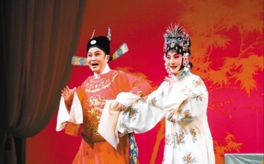 [图]【昆曲】致敬大师 岳美缇 华文漪 1986全本《墙头马上》青春洋溢的少年感