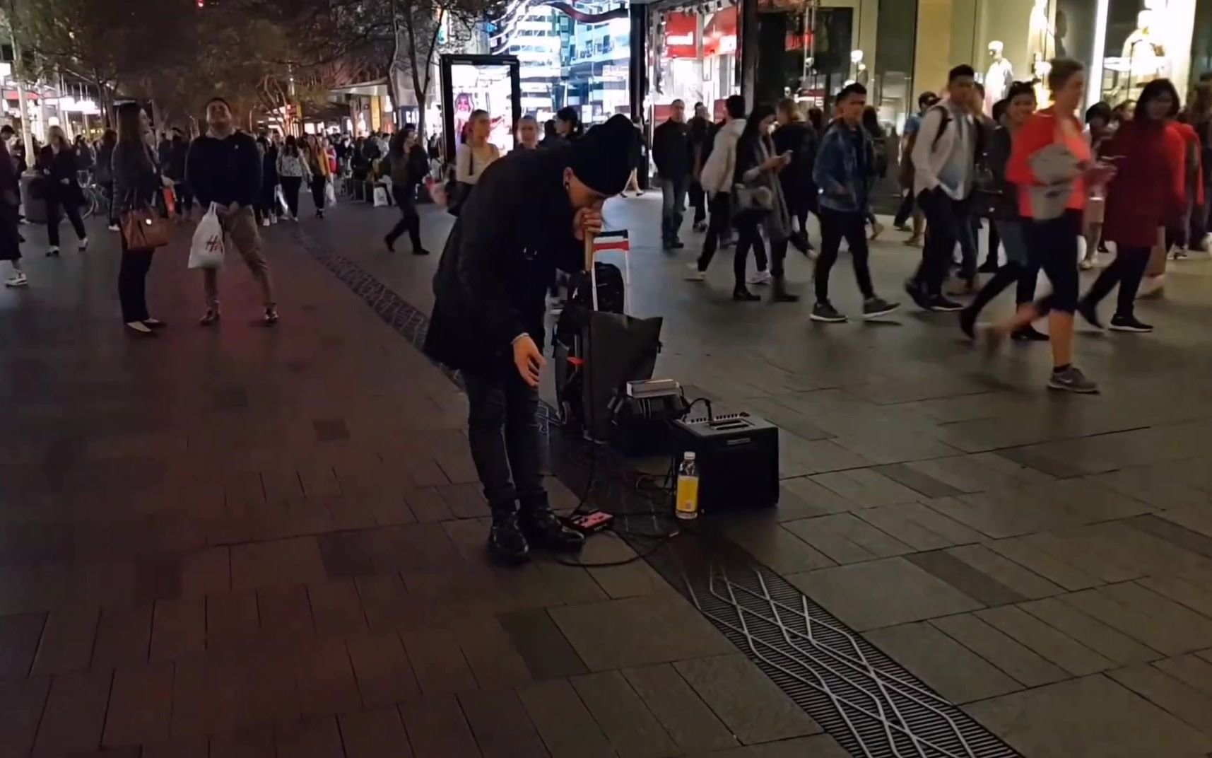 [图]悉尼街头超强Bbox表演，气氛组正火速赶往现场