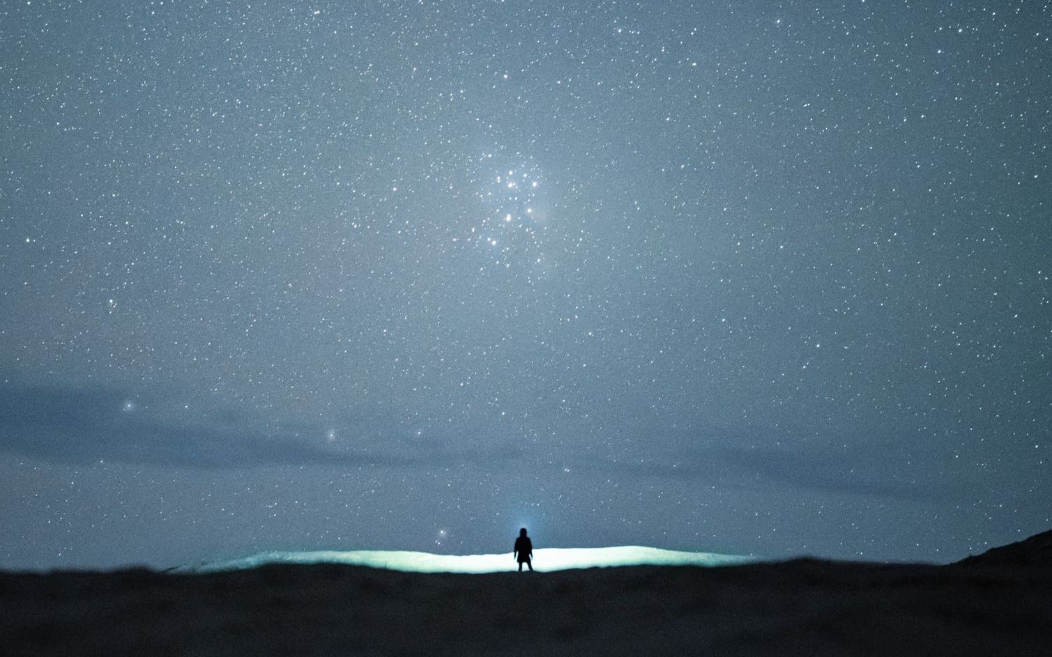 在喜欢上星空之前，我倍感孤单