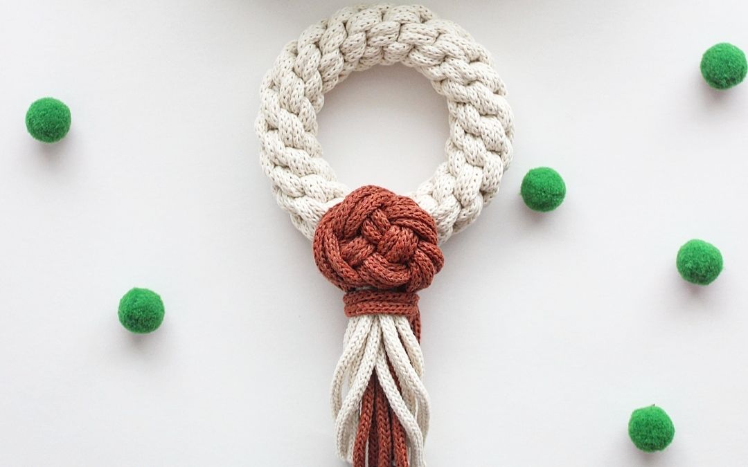 十字结编织圣诞小花环