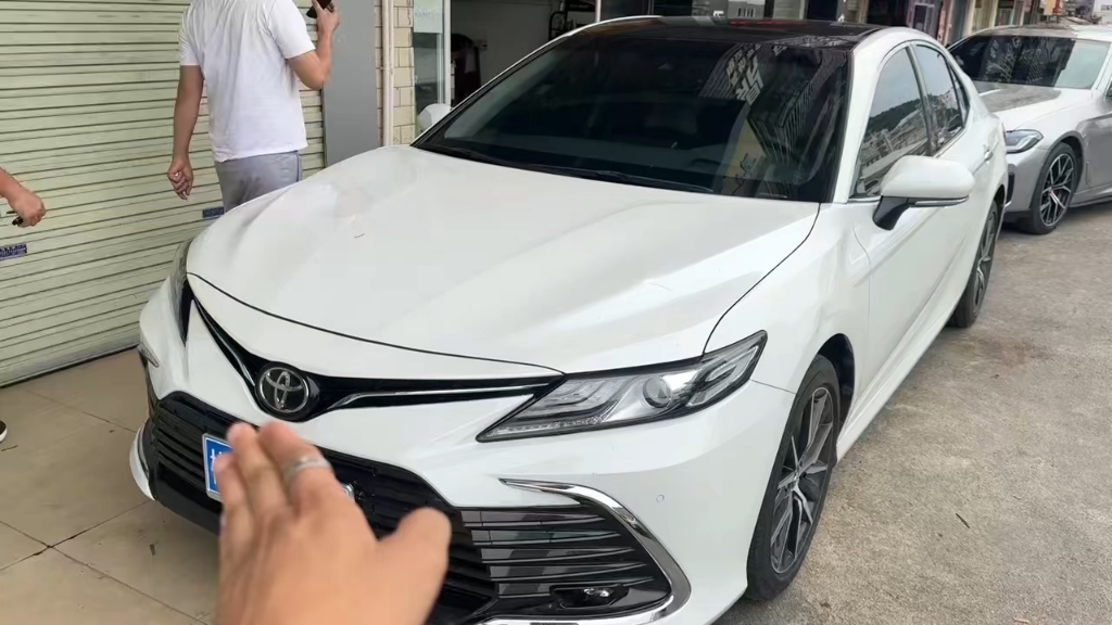 最新拿下21款22年南宁本地一手车,丰田凯美瑞,2.