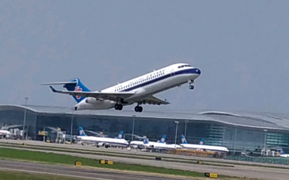 【youtube】中国南方航空 | arj21-700 | b-651w | 广州白云国际机场