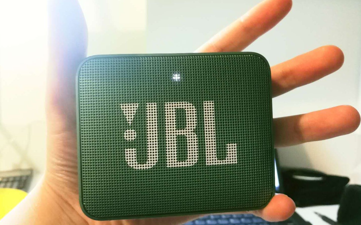 【极业余测评】jbl金砖2小音箱测评_哔哩哔哩_bilibili