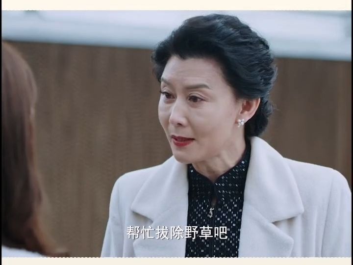 路晋为顾胜男做水果罐头 #网剧我喜欢你 路晋亲手给顾胜男做了水果