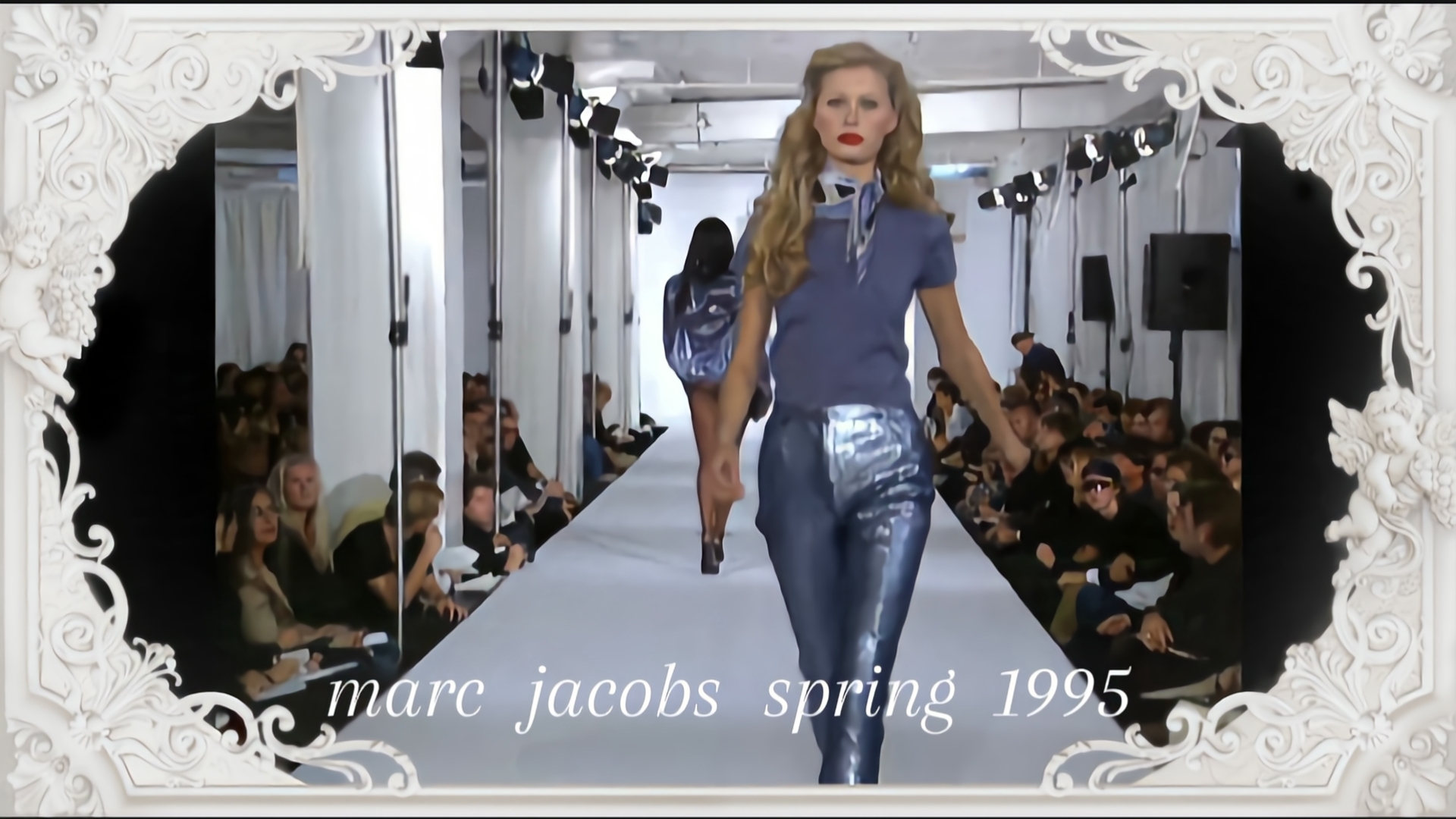 马克ⷩ›…可布marc jacobs spring 1995:时尚回顾哔哩哔哩bilibili