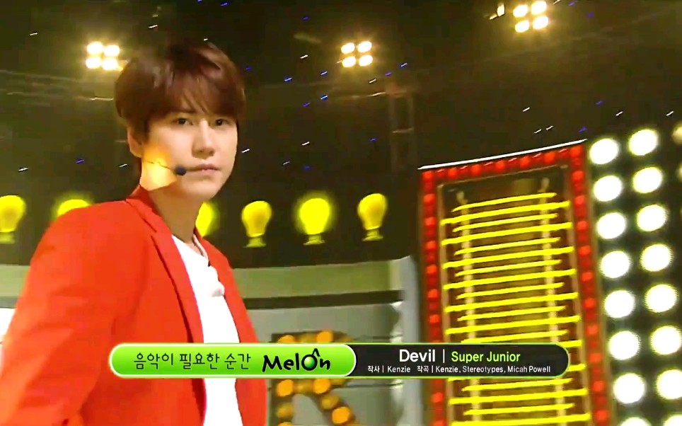 【super junior】一个既不踩点也不丝滑的一键换装|devil舞台混剪