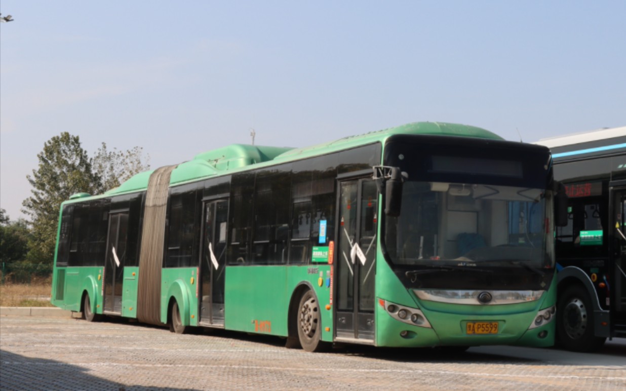 好了,单开虫的故事也结束了,这些见证过郑州公交辉煌的车,也退出了