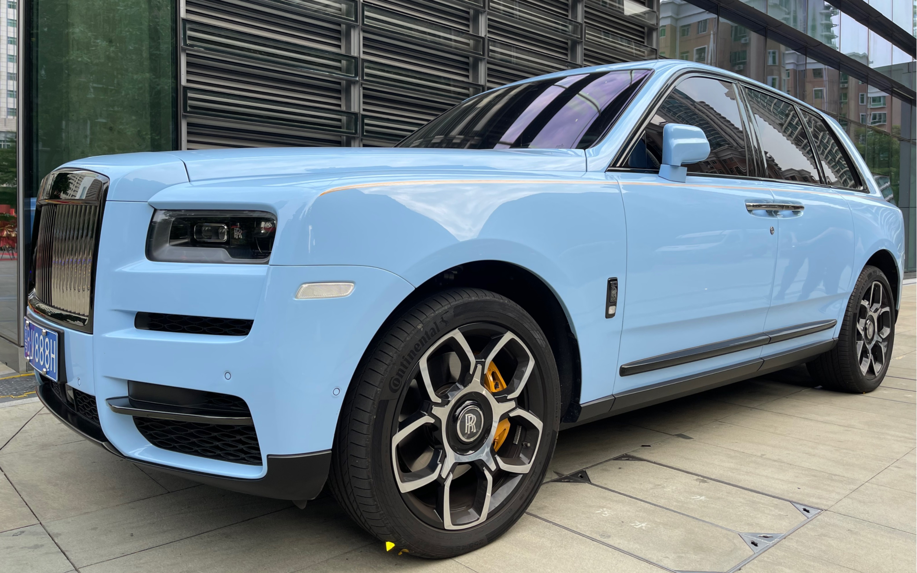 【深圳|cullinan black badge】库里南bb版好像不太适合明亮偏淡的