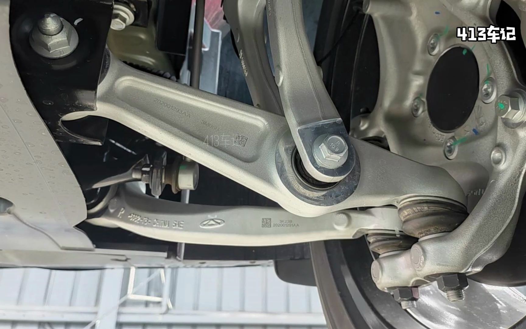 前双叉臂上下臂双球头,h-arm后悬挂.