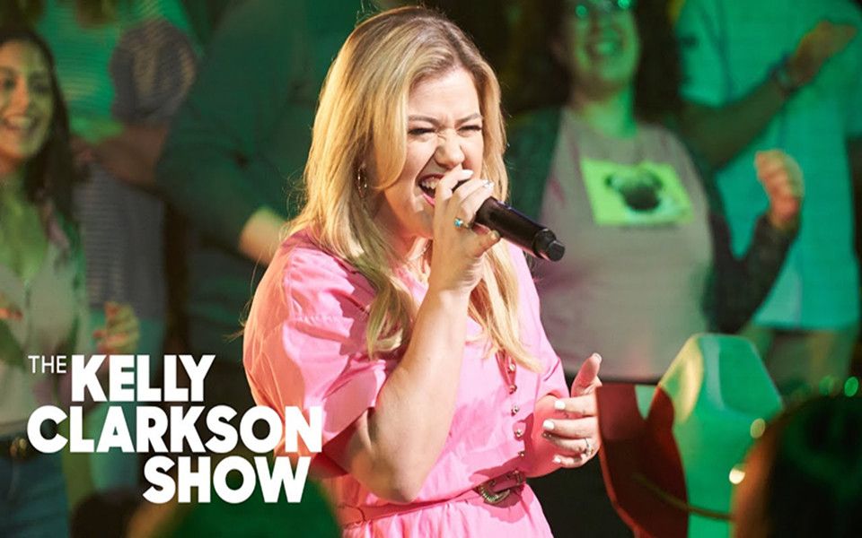 toxic - the kelly clarkson show - kellyoke