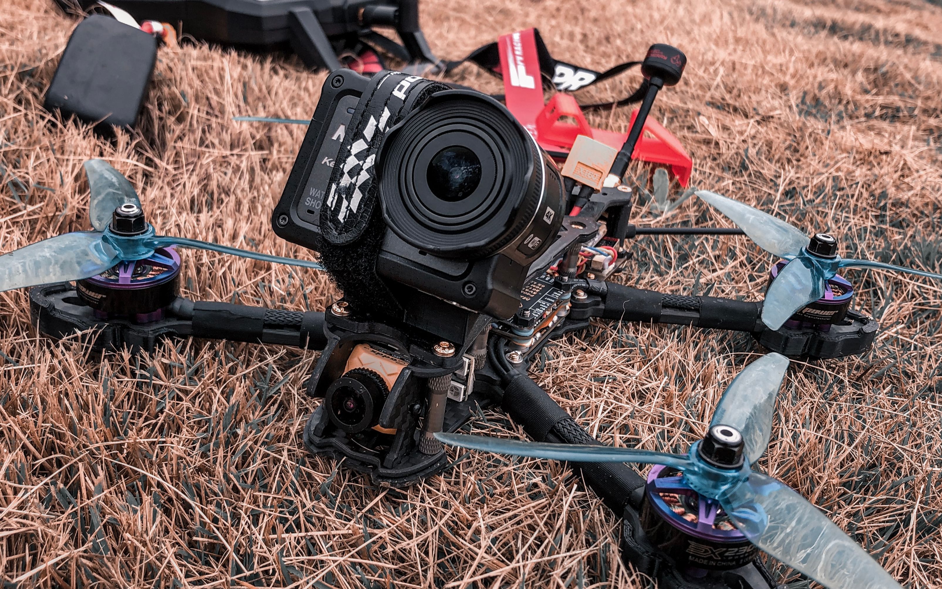 fpv穿越机萌新入坑之路——第一次挂运动相机 手机模式练习 我也不