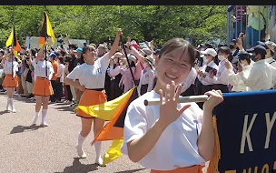 京都橘高校吹奏楽部22 05 08 ブラスエキスポ22 万博記念公園東コースパレード 哔哩哔哩 Bilibili