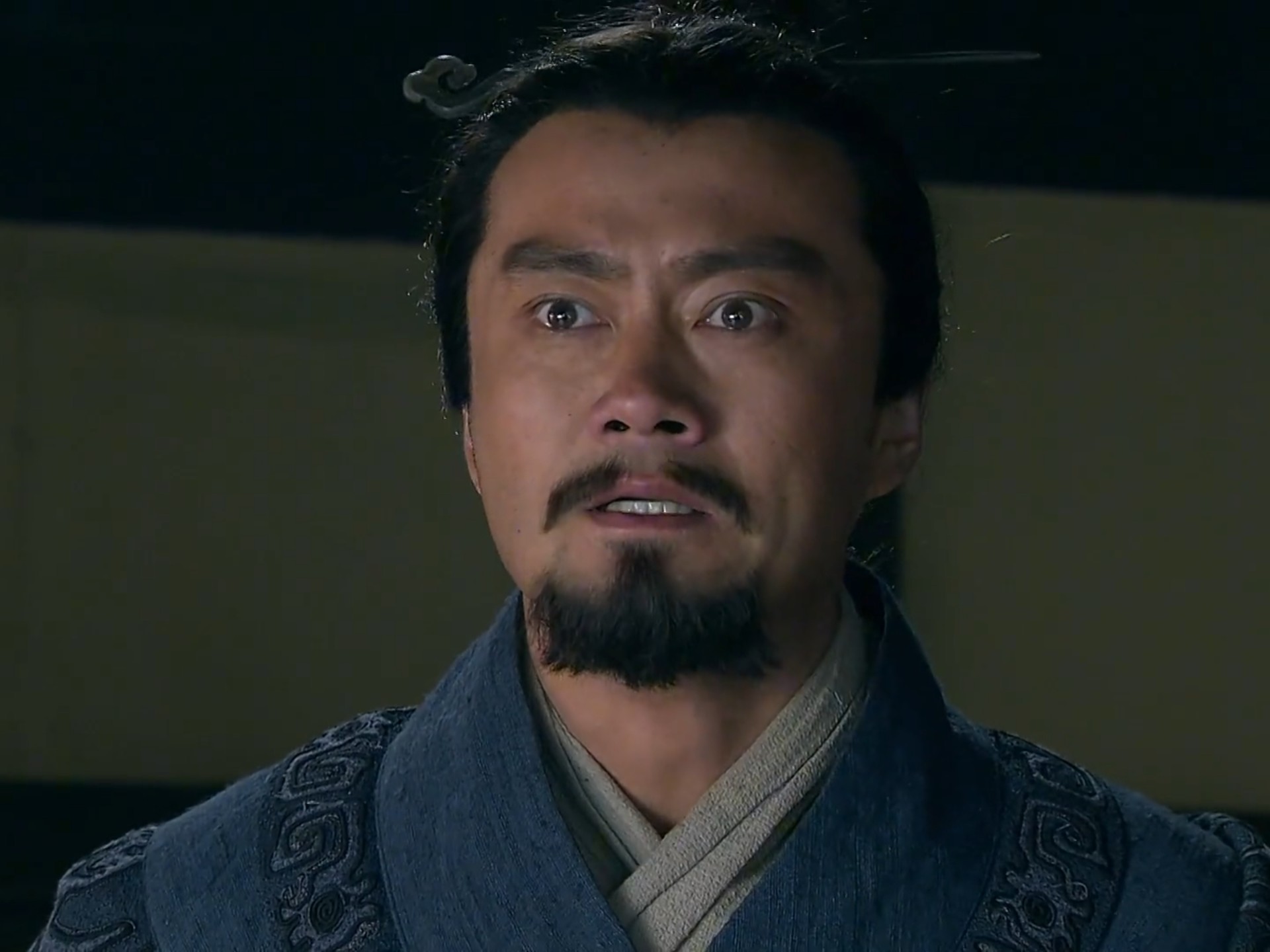 投降前，还能和项羽五五开，投降后，怎么连一个暗度陈仓都看不出来了？