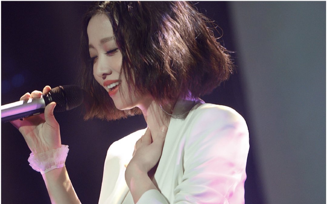 【姚贝娜】青歌赛cut9|表演武汉方言版小品"罚款" |街头非主流小混混