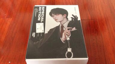 UNIQ】 EOEO韩专中专Falling In Love 出道ep日版CD DVD uniq王一博李汶