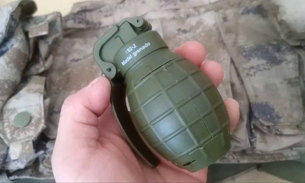 向同居多年的朝族仙女投出爱的手雷——前人民解放军朝鲜族战士的82-2