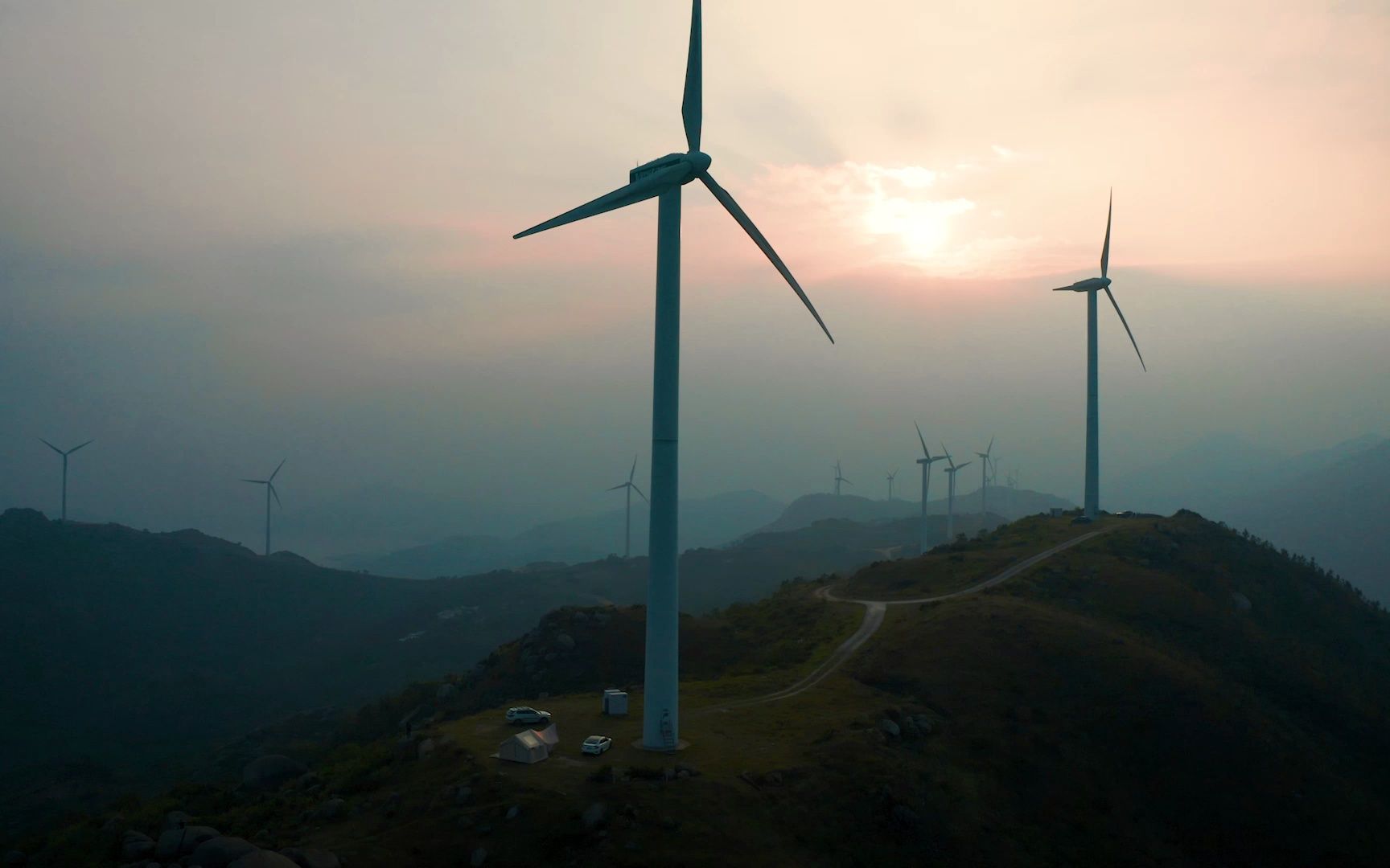 隆文风车山日落
