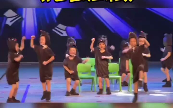 [图]幼儿童话剧《老鼠应聘》语言节目表演#演出现场 #儿童剧 #上才艺 #少儿口才表演 #语言艺术