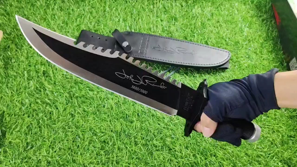 兰博刀迷最爱:兰博2手签版 100 像素