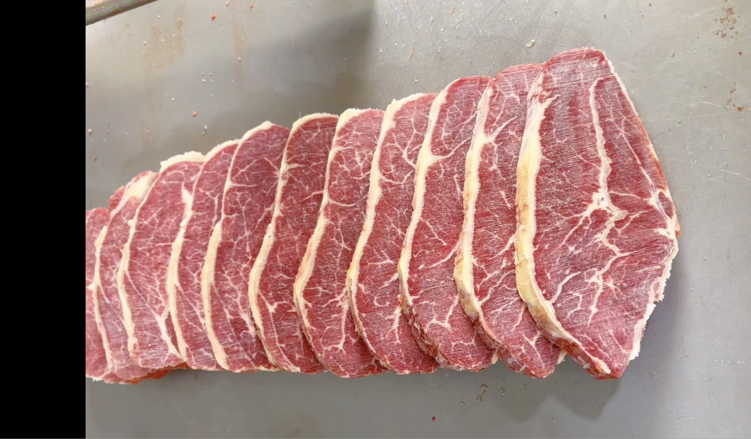 表锅,今天是澳大利亚的板腱牛排喔,55一斤整条批发!