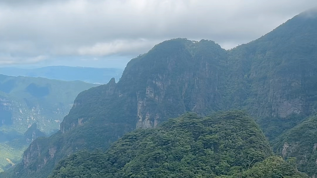 临沂倒悬山图片