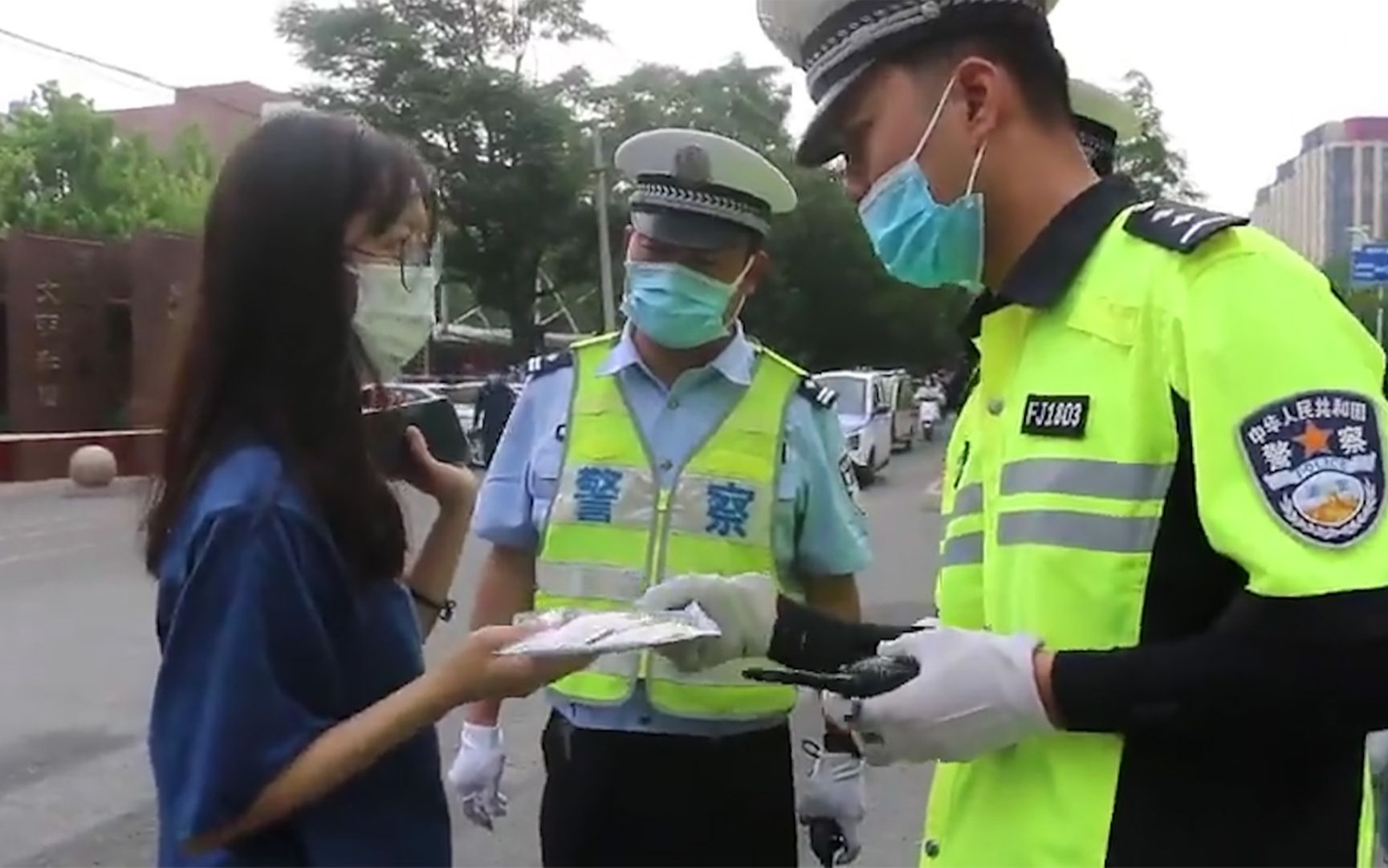 躺枪!沧州交警并未说考生牙套引发警报,系网络报道出错哔哩哔哩bilibili