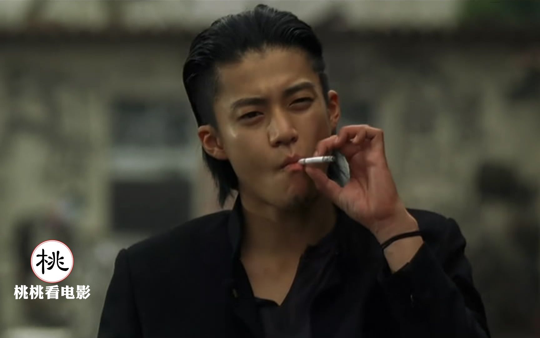 被叼烟的痞帅大佬小栗旬秒了