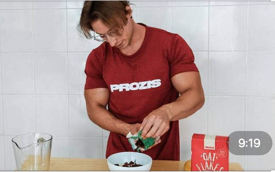 【拉罗萨】街健冠军的早餐(中文字幕)_哔哩哔哩 (゜-゜)つロ 干杯